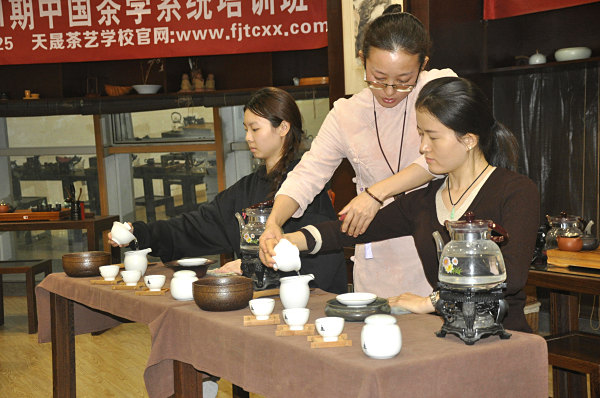 茶艺培训学校排名 茶艺师培训学校哪家好?